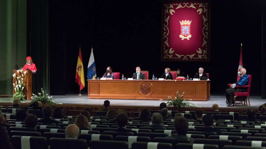 Momentos del acto de apertura del curso académico de la ULL.