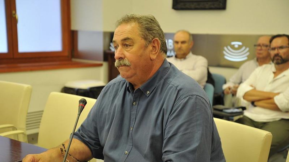 El presidente de la Comunidad de Regantes de Tierra de Barros, Isidro Hurtado, en su comparecencia en la comisión de investigación de la Asamblea