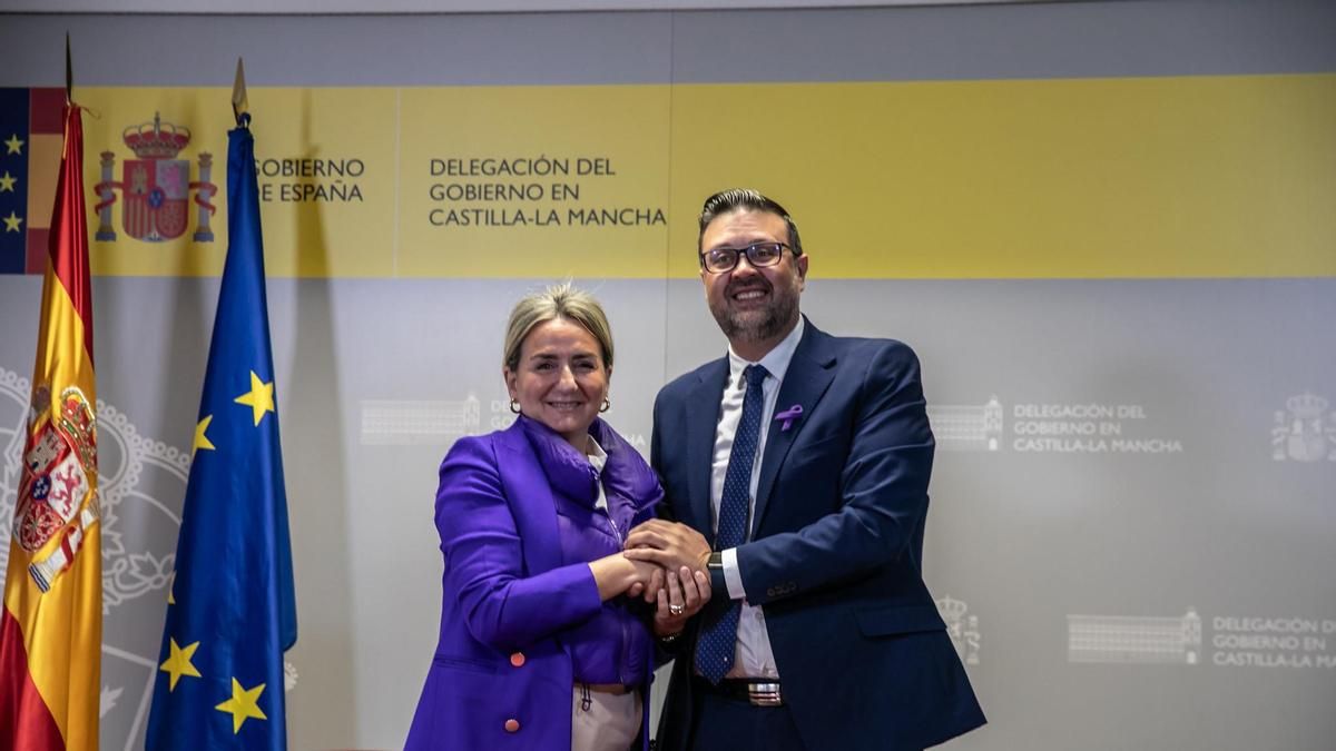 La delegada del Gobierno en C-LM, Milagros Tolón, y el consejero de Educación, Cultura y Deportes, Amador Pastor