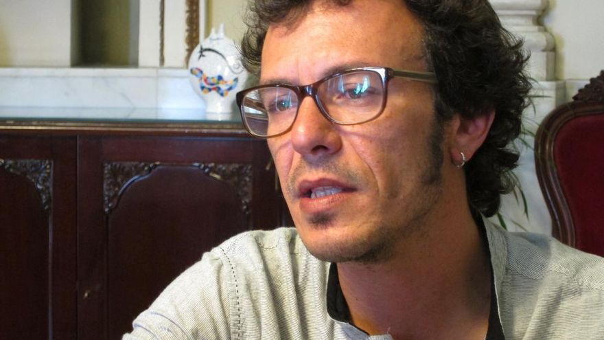 El alcalde envía una carta a Tsipras respaldando el referéndum y agradeciéndole "esta lección de democracia"