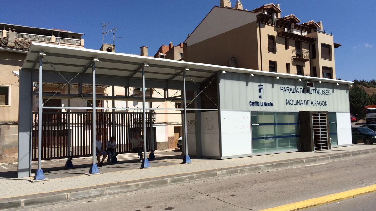 Parada de autobús de Molina de Aragón / Raquel Gamo