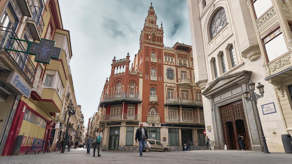 Conjunto modernista de la Plaza de la Soledad de Badajoz.