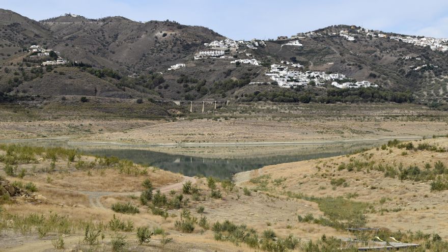 Andalucía limita el consumo de agua a 160 litros por persona y día en Costa del Sol, Axarquía, Málaga y Campo de Gibraltar