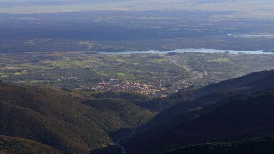 El bonito pueblo rodeado de ríos, gargantas y piscinas naturales con un microclima ideal para una escapada del calor