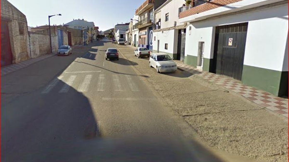 Calle Luis Chamizo en Navalvillar de Pela, donde fue la pelea