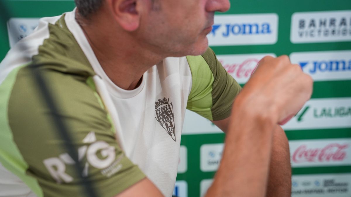 El entrenador del Córdoba CF, Iván Ania, en una entrevista para Cordópolis