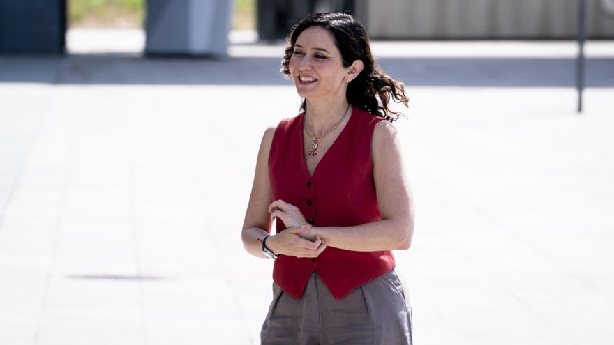 EuropaPress 6803011 presidenta comunidad madrid isabel diaz ayuso llega acto toma posesion