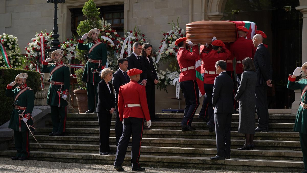Euskadi despide con todos los honores al lehendakari Garaikoetxea: "Pasa a formar parte de la historia"