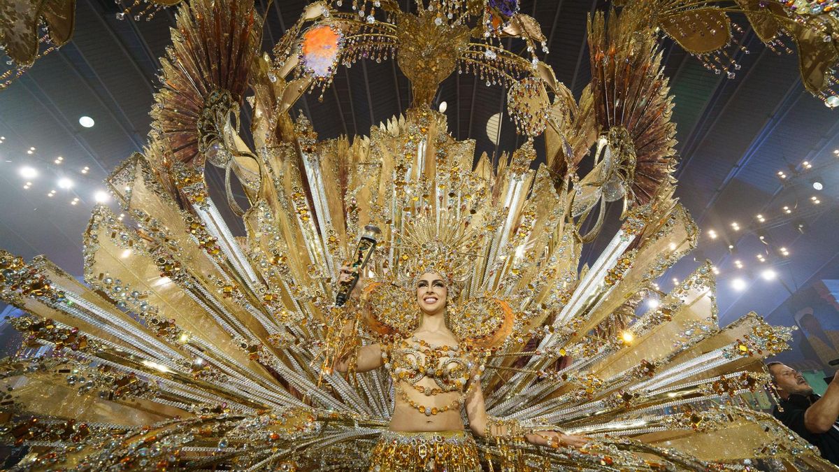 El Carnaval de Santa Cruz de Tenerife corona a Carla Castro como su nueva reina