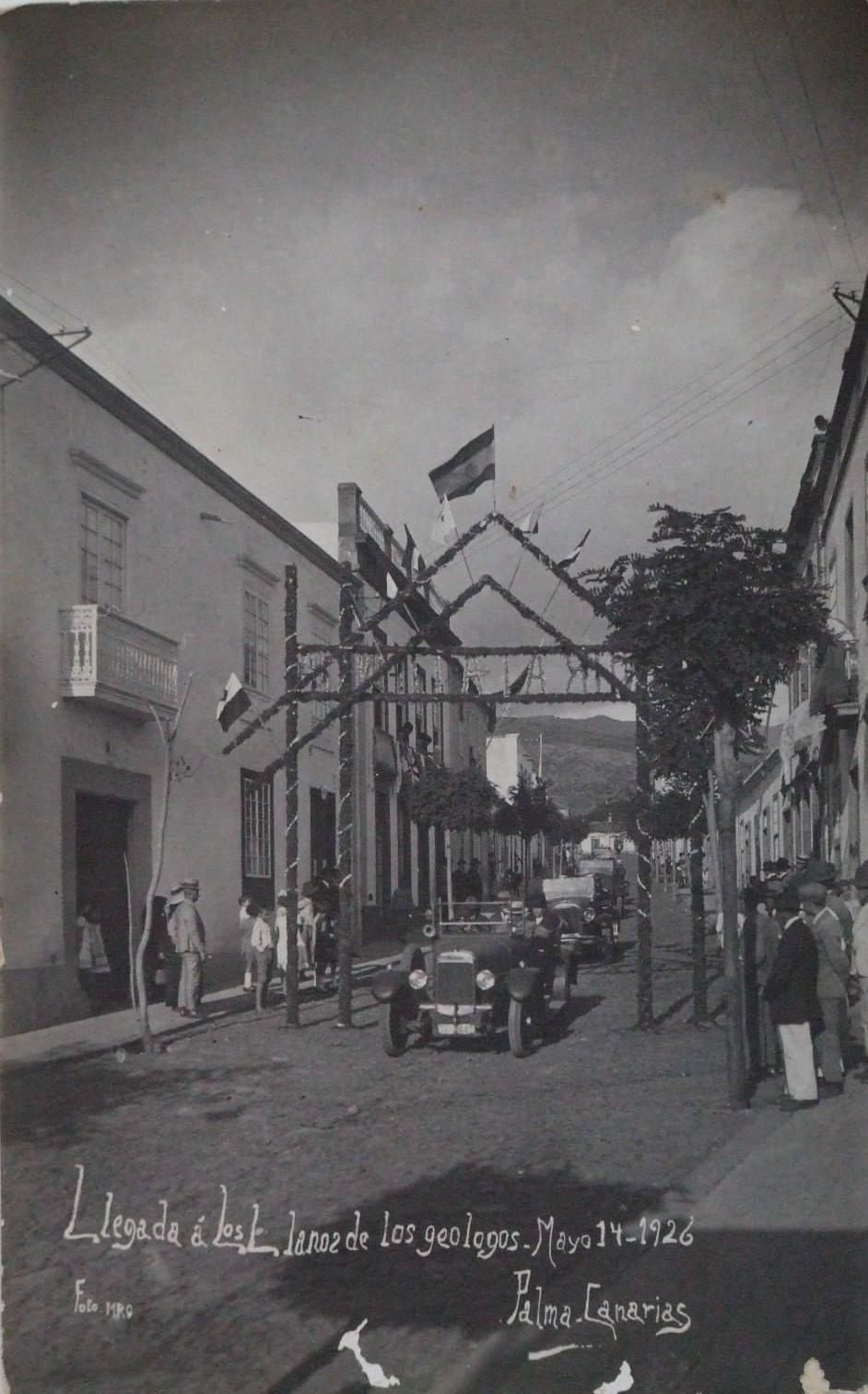 Comitiva de los Geólogos en Los Llanos de Aridane.