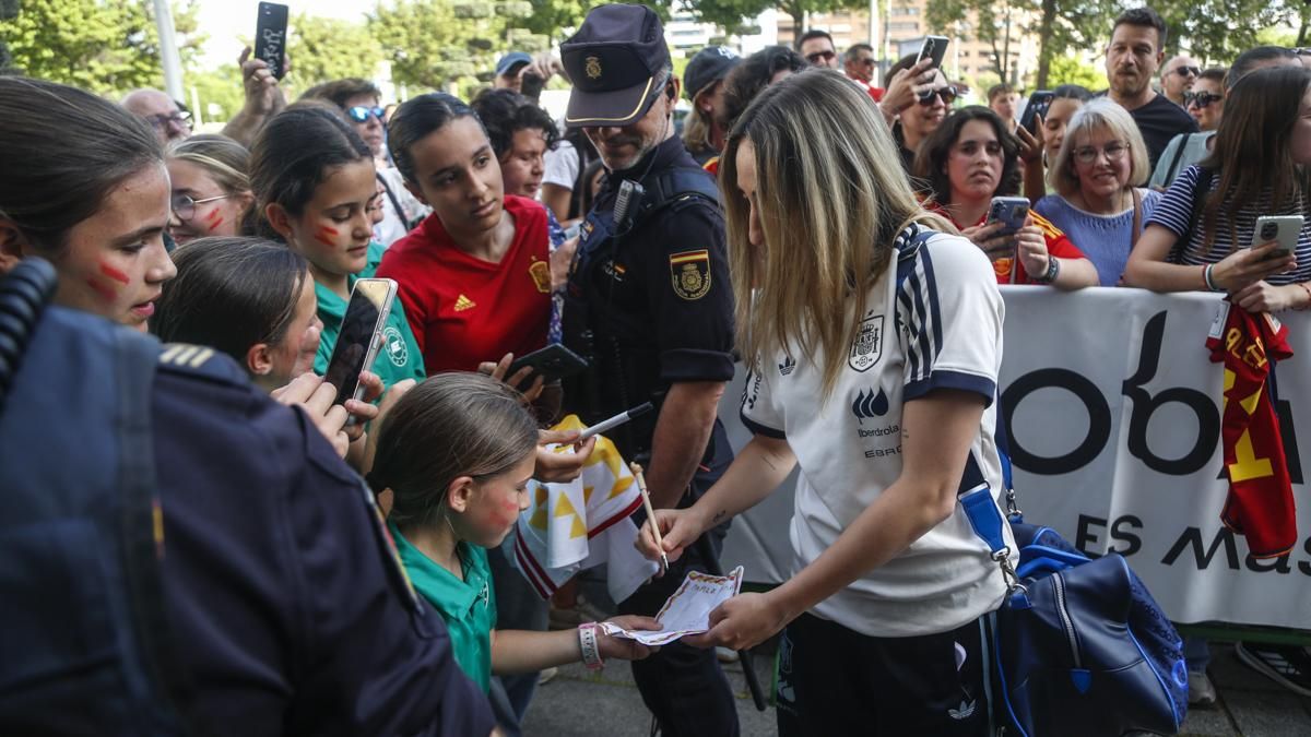 Llegada a Córdoba de la Selección Española de Fútbol Femenina