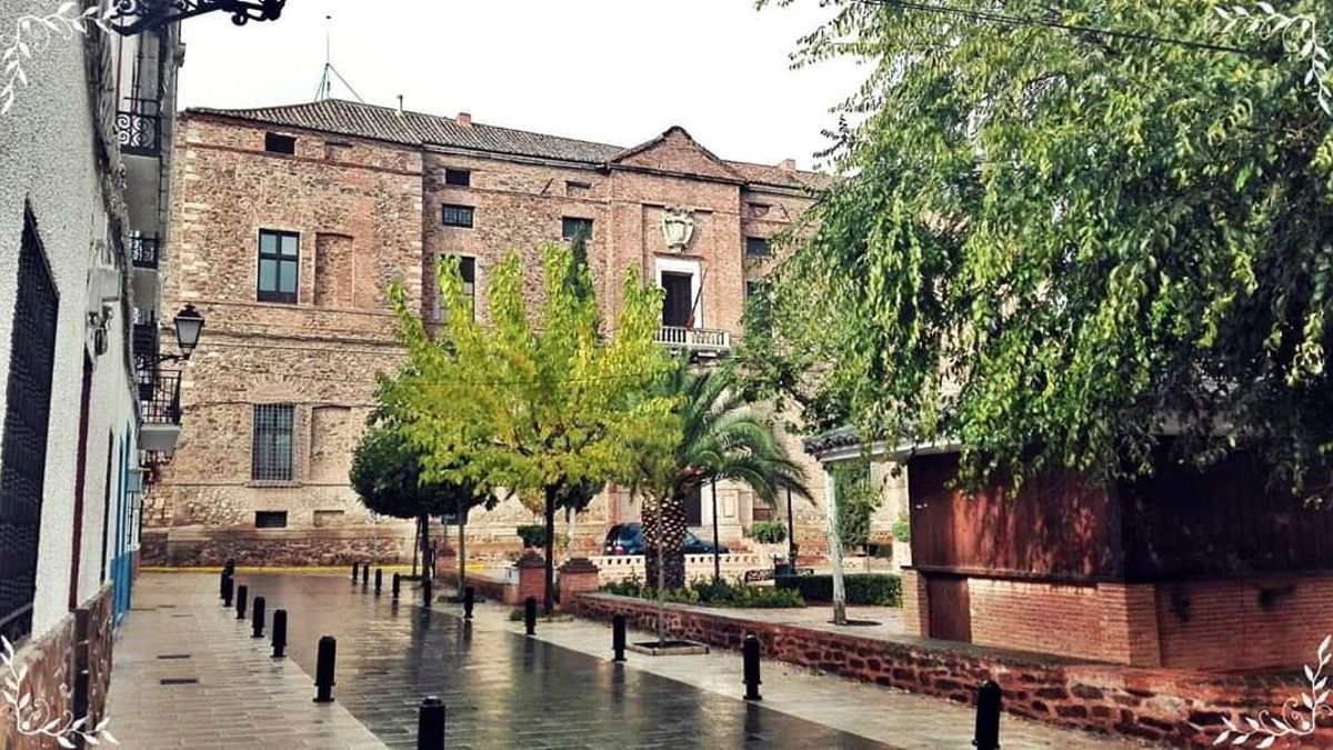 La belleza de este pueblo de interior cautiva a quien busca combinar literatura y patrimonio
