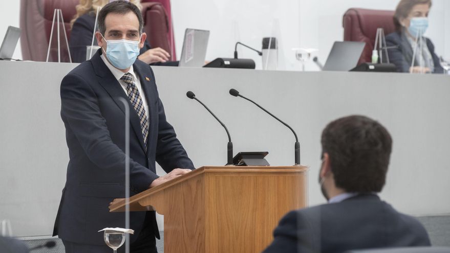 Los tres díscolos de Vox votarán en contra de la moción de censura en Murcia y la condenan al fracaso