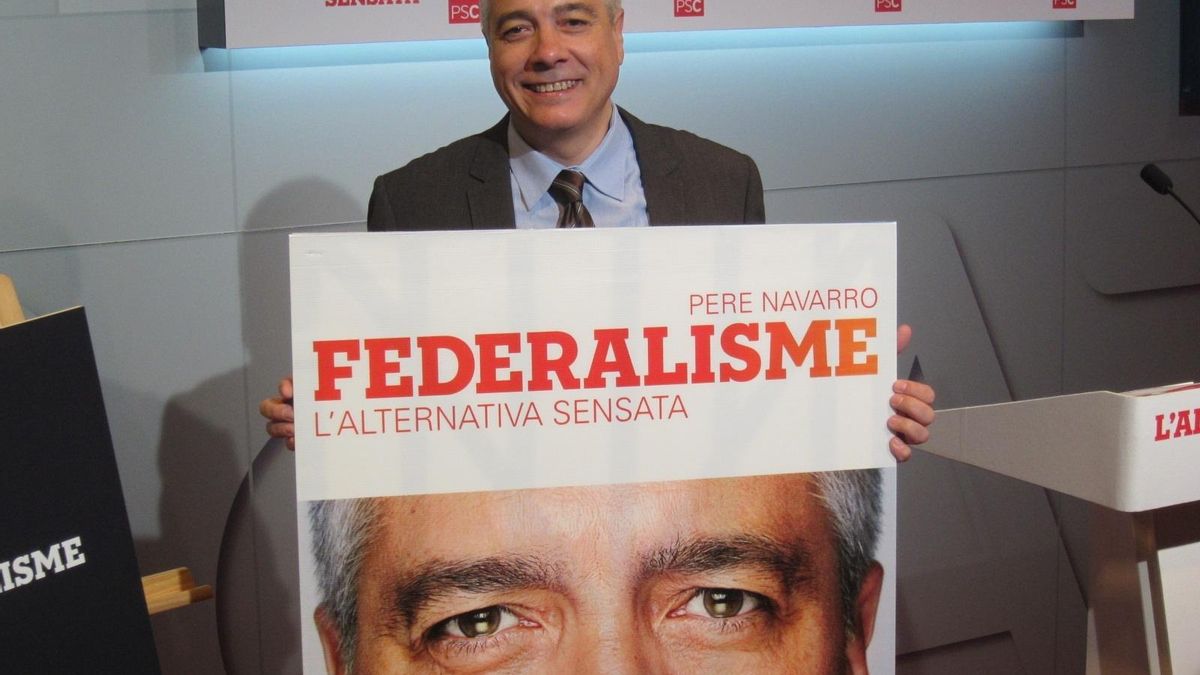 Navarro (PSC) avisa a Mas de que no puede "pervertir" las elecciones