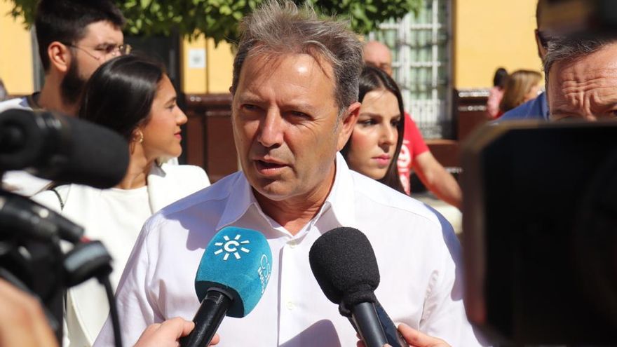 El PSOE de Sevilla expulsa a sus concejales en Arahal horas antes de que se unan al PP en una moción de censura contra IU