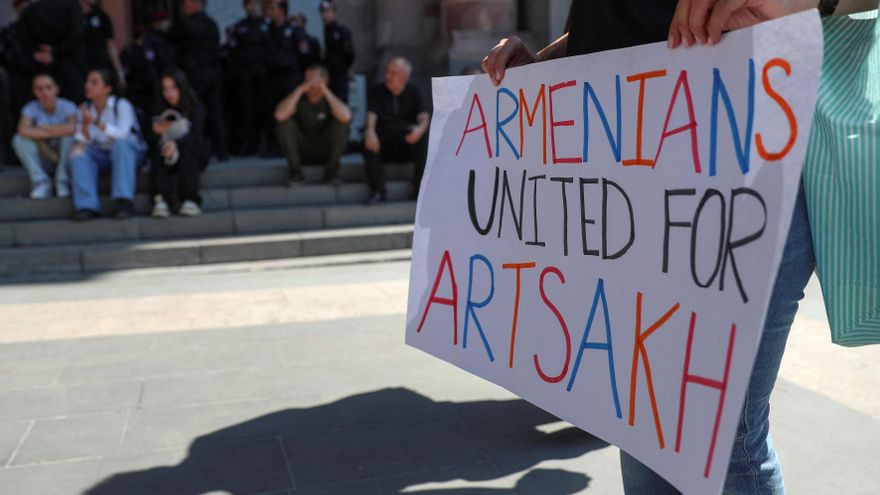 Armenia y Azerbaiyán empiezan a negociar el futuro de la disputada Nagorno Karabaj