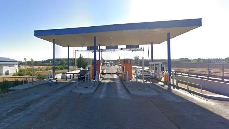 El Gobierno se prepara para quitar el peaje de la autopista a Madrid sin tocar los de Astorga y Asturias que atenazan a León