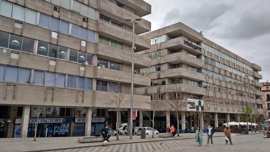 Una empresa de parkings paga 383 euros al mes por dos edificios municipales en el centro de Madrid gracias a una concesión franquista