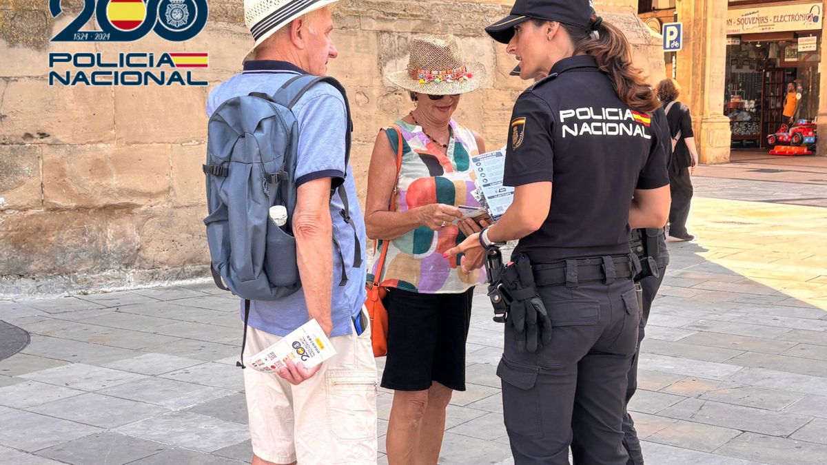 La Policía Nacional desarrolla el Plan de Turismo Seguro en Logroño