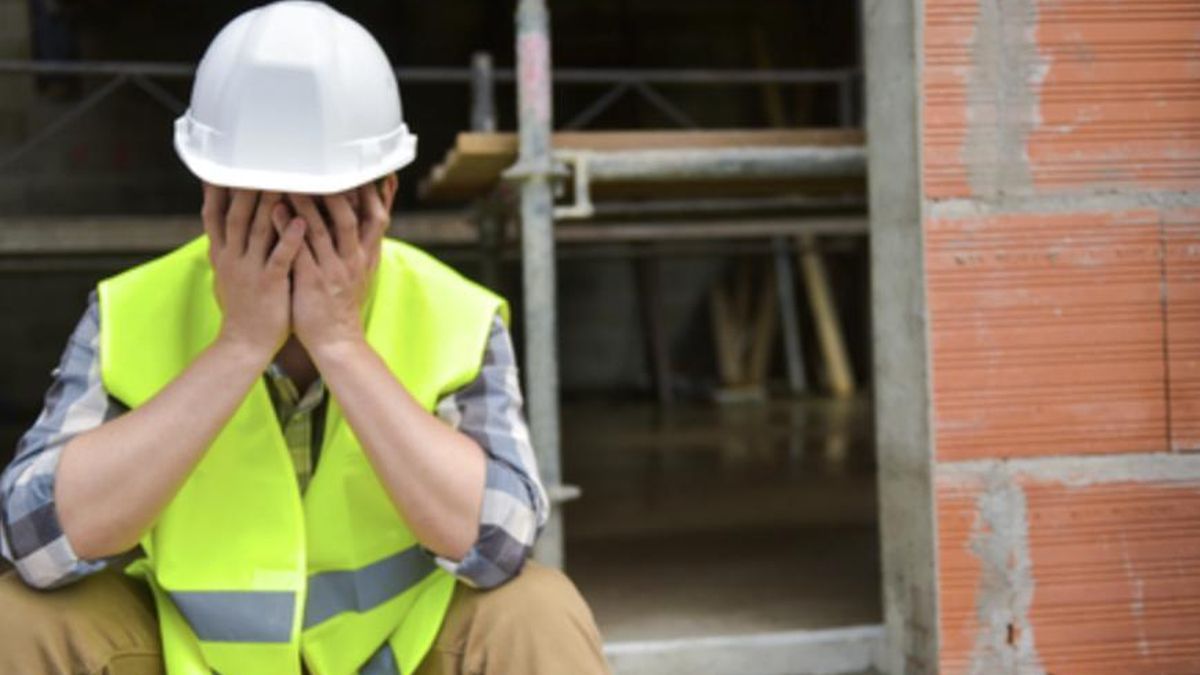 Especialistas vinculan el deterioro de las condiciones materiales con el malestar psicológico y el aumento de los suicidios.