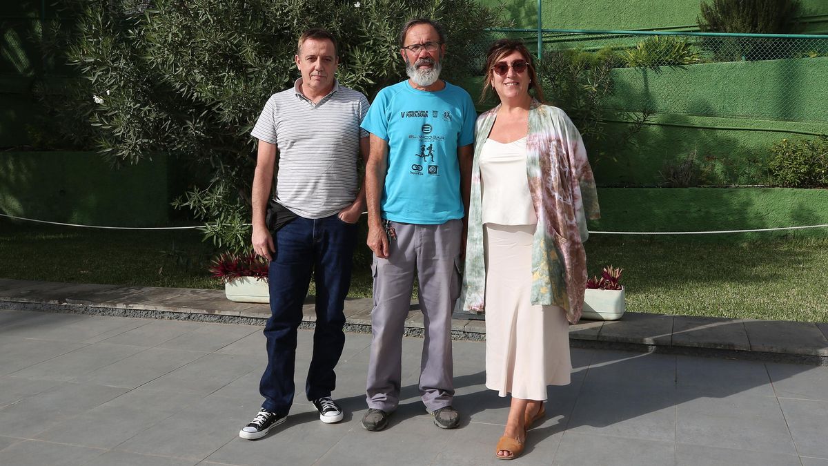Francisco Sosa, Manolo Santana y Claudia Formento, trabajadores del complejo Los Aguacates, en el sur de Gran Canaria