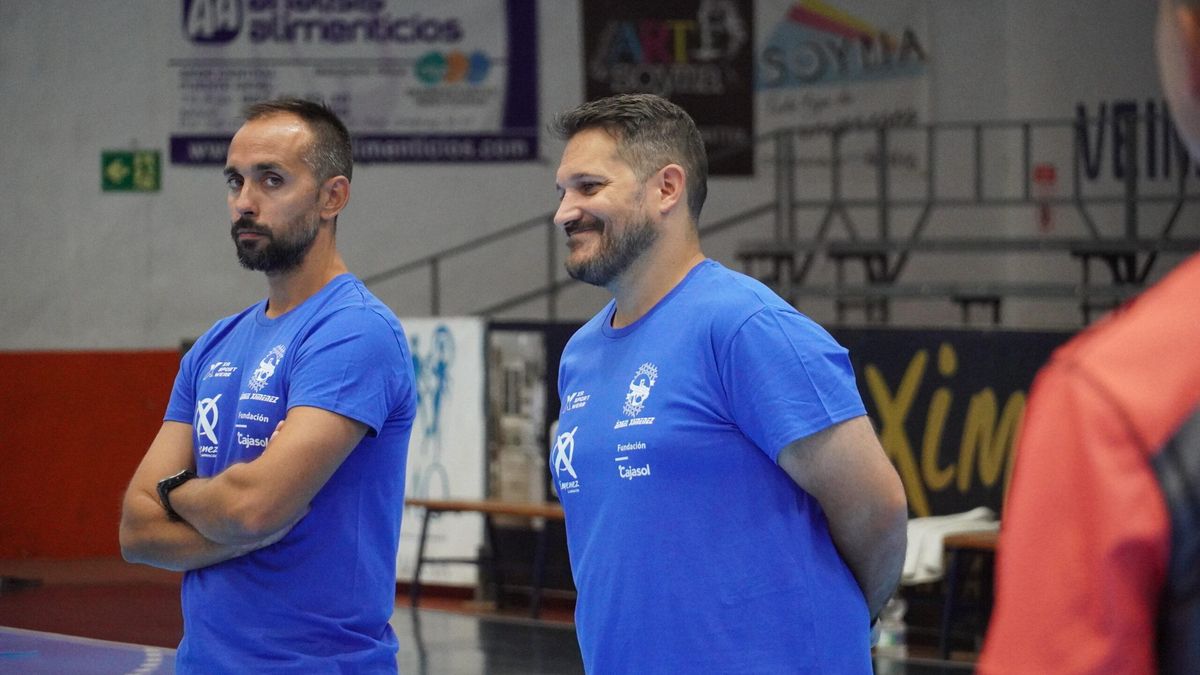 Toni Malla, junto a Cuenca en el primer entrenamiento del Ángel Ximénez