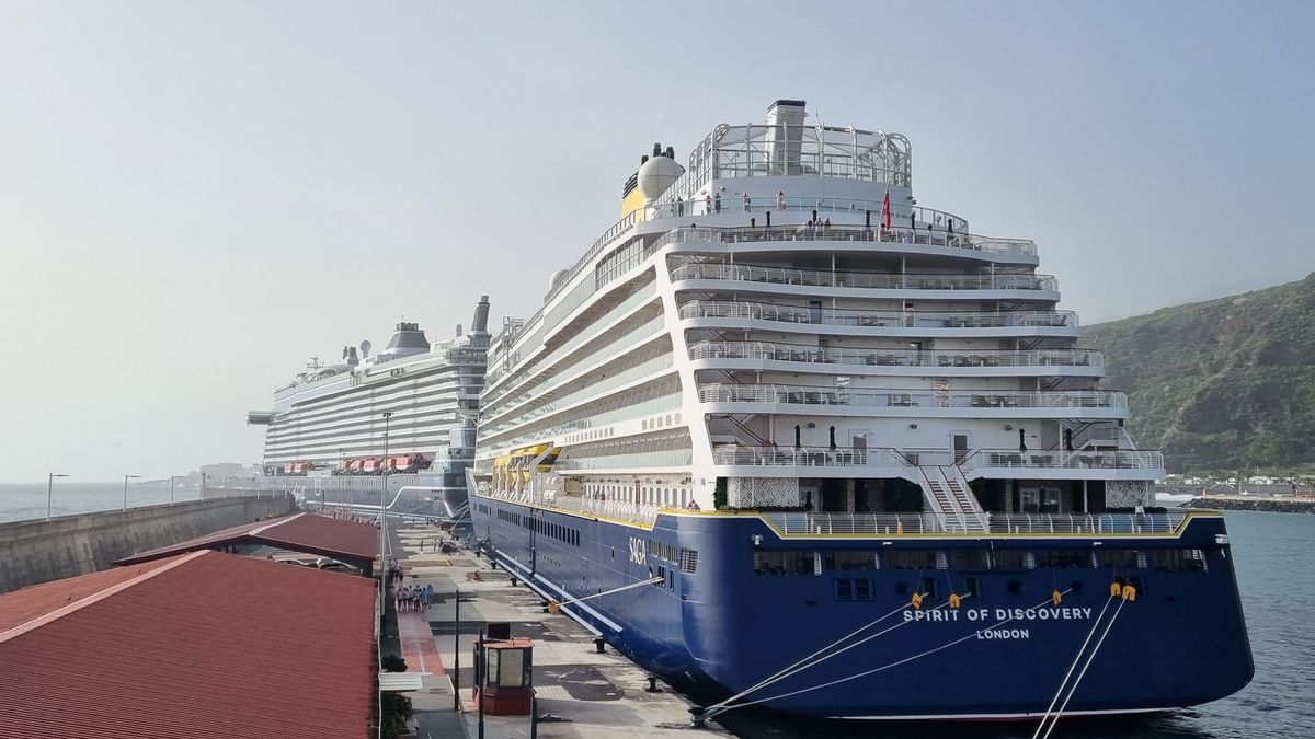 Más de 5.300 pasajeros y casi 2.000  tripulantes de dos buques de crucero se suman del desembarco de Los Indianos