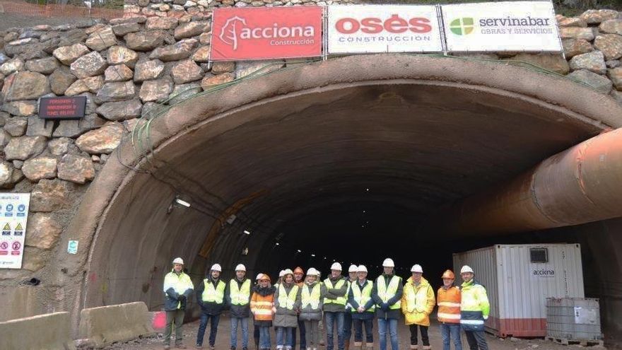 Servinabar 2000, la empresa de Santos Cerdán y Antxon Alonso, se llevó 8,6 millones en contratos de Navarra