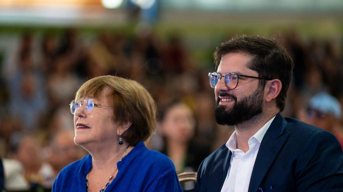 La expresidenta Michelle Bachelet junto al actual mandatario chileno, Gabriel Boric, el pasado 6 de enero.