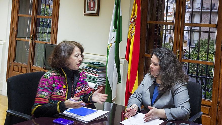 La Comisionada del Polígono Sur lamenta la "desafortunada  comparación" de Oramas y le invita a visitar el barrio