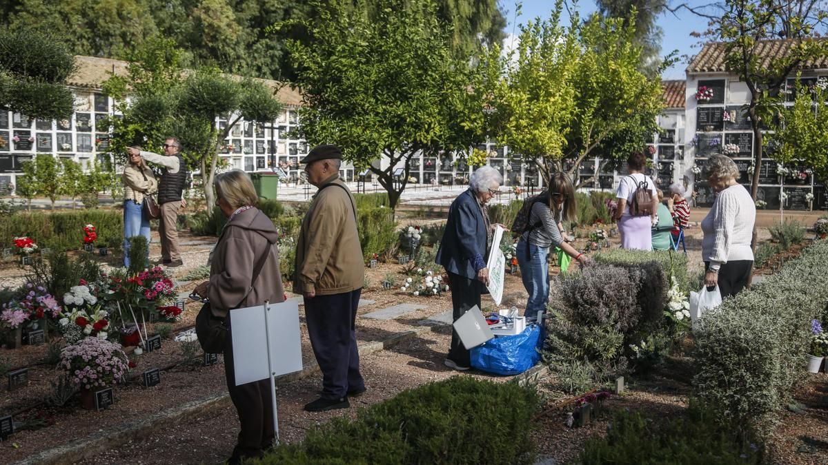 Día de Todos los Santos en el cementerio de San Rafael