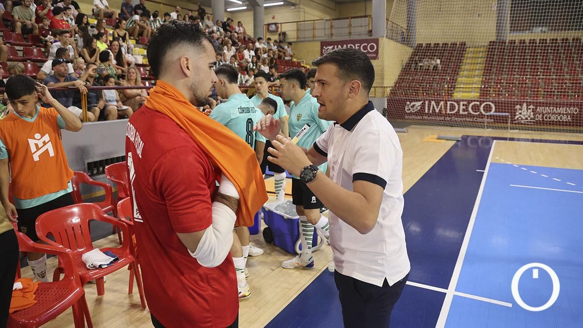 El partido amistoso del Córdoba Patrimonio contra el Jaén FS, en imágenes