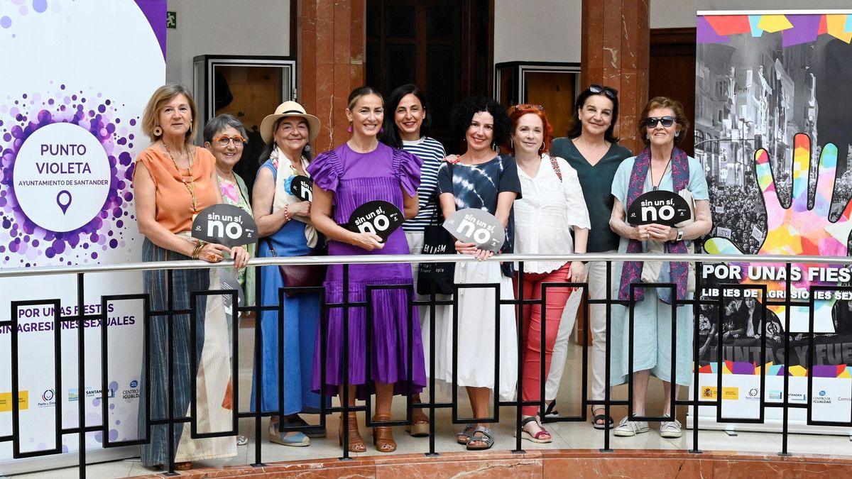 Presentación de los puntos violetas de este verano en Santander.-ARCHIVO