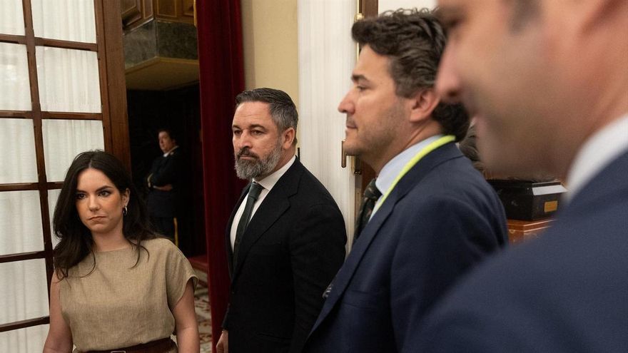 Abascal da a entender que romperá los gobiernos autonómicos con el PP: "Feijóo protagoniza hoy la estafa más grande de la política española"