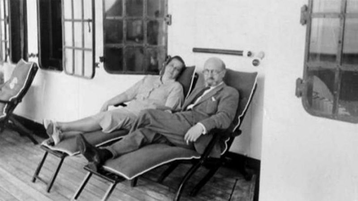 Azar lleva este martes a San Feliz de Torío la poesía y vida de León Felipe con 'Y en mi corazón el dardo'