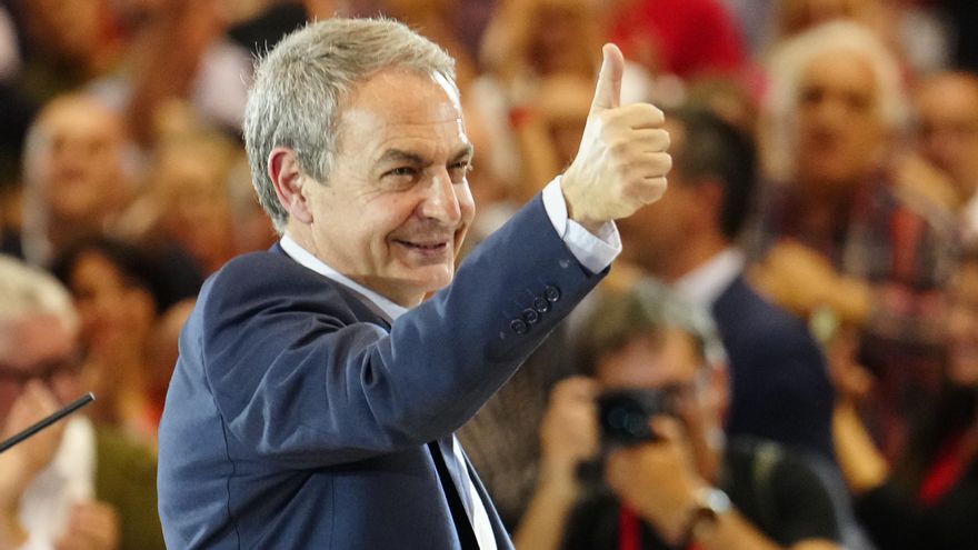 El expresidente del Gobierno José Luis Rodríguez Zapatero, en un acto de campaña del 28M en Barcelona. EFE/Enric Fontcuberta