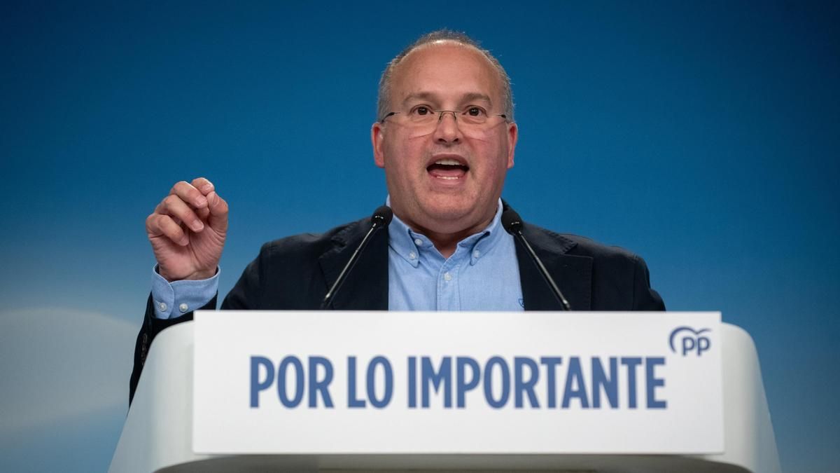 El secretario general del PP, Miguel Tellado, durante una rueda de prensa