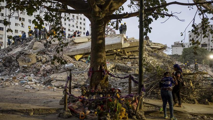 Venezuela supera los 5.000 fallecidos por el terremoto mientras busca fondos para una ardua reconstrucción