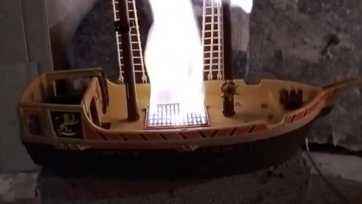 Tras calentar el ambiente y el líquido, la ignición generó una onda que levantó la tapa y deformó la cubierta, aunque la madera no mostró señales de combustión