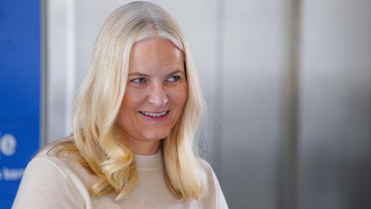 “Es simplemente vergonzoso”: escándalo en Noruega por los correos electrónicos de la princesa Mette-Marit a Epstein