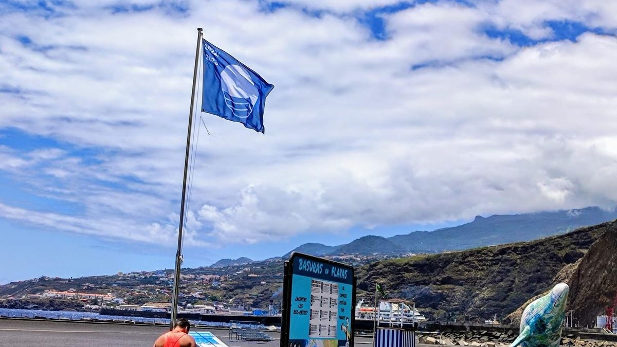 Santa Cruz de La Palma revalida la Bandera Azul y consolida “la excelencia en su playa”