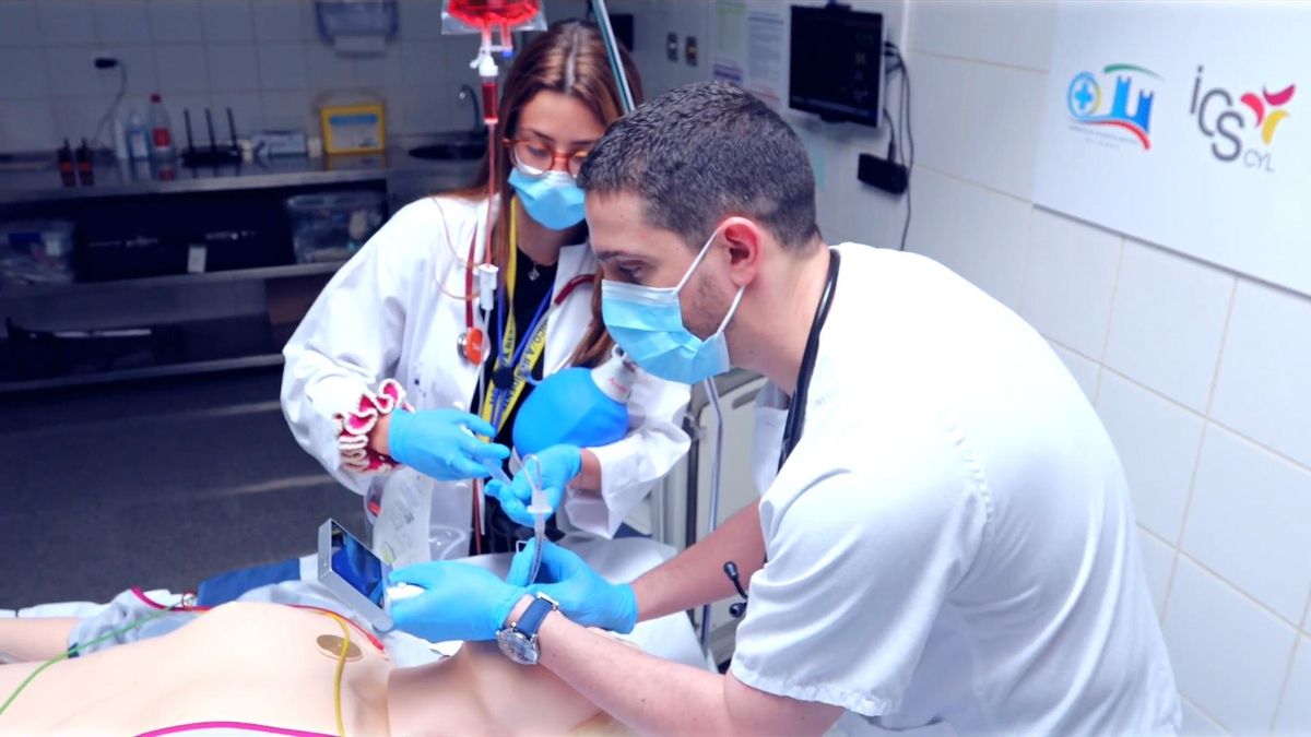 El Hospital El Bierzo hace un vídeo para convencer a futuros residentes de la plaza MIR de Urgencias
