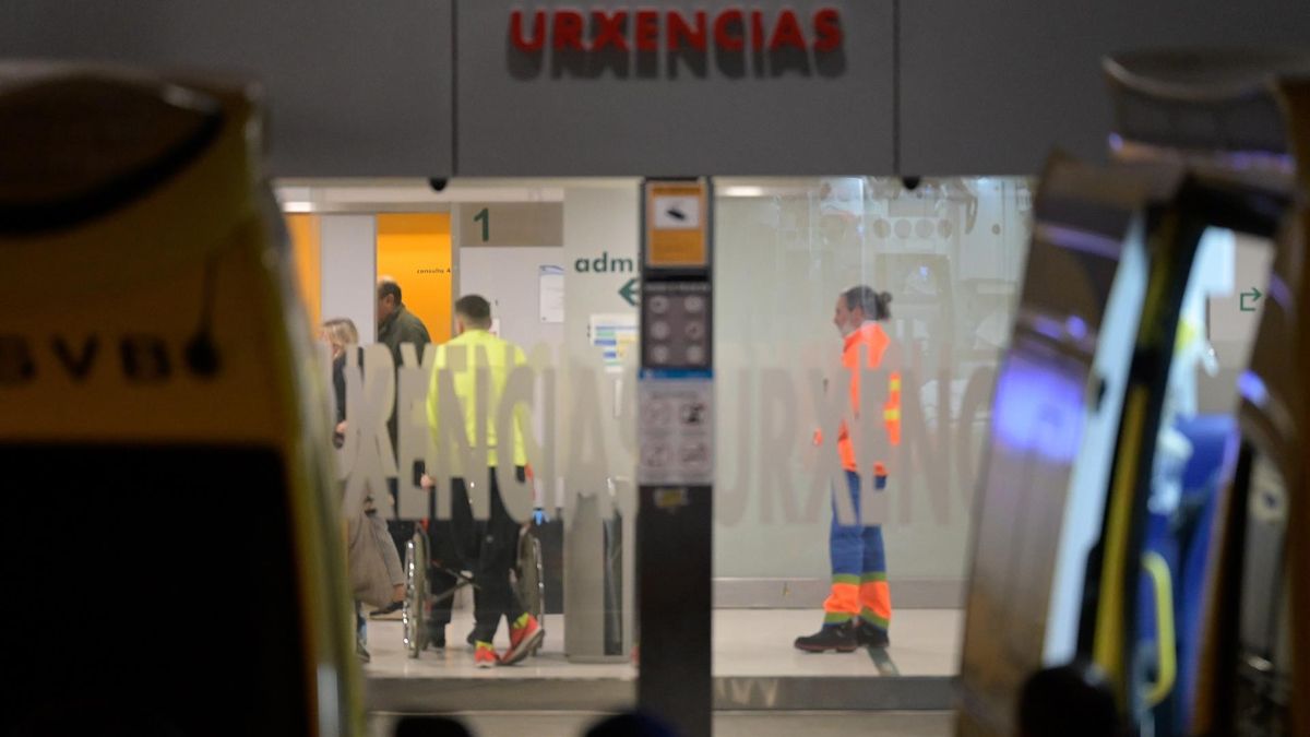 El personal del hospital de A Coruña denuncia el "colapso grave y continuado" de las urgencias