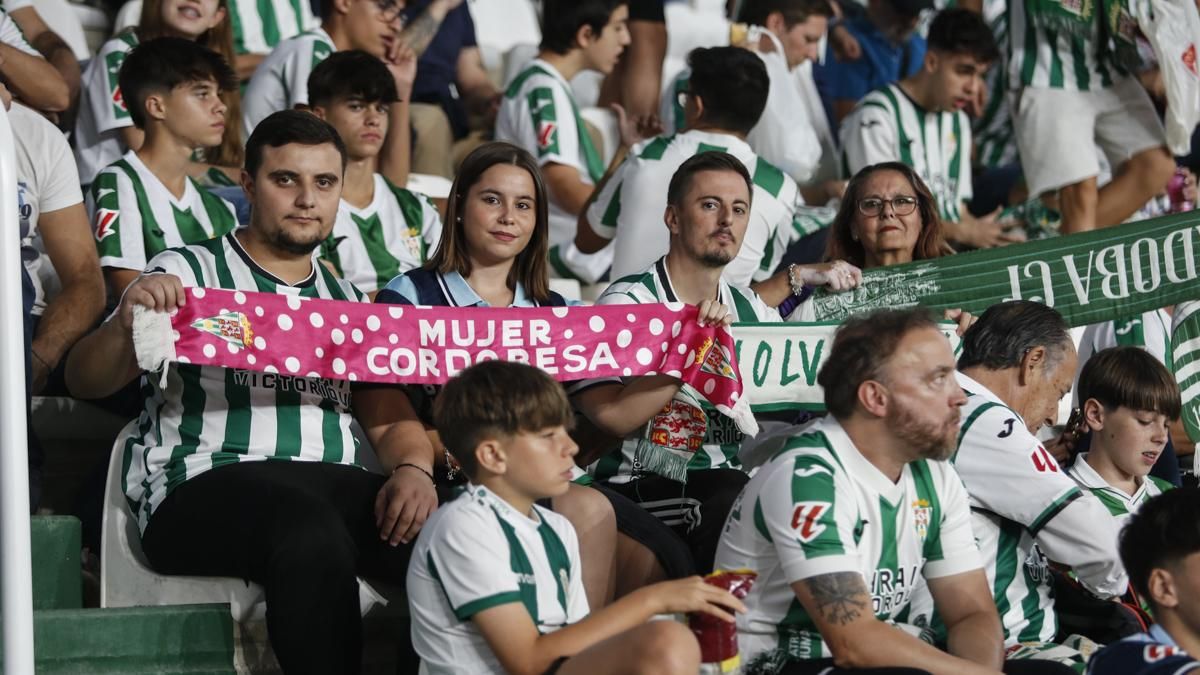 Grada Blanquiverde del Córdoba CF - Cultural Leonesa
