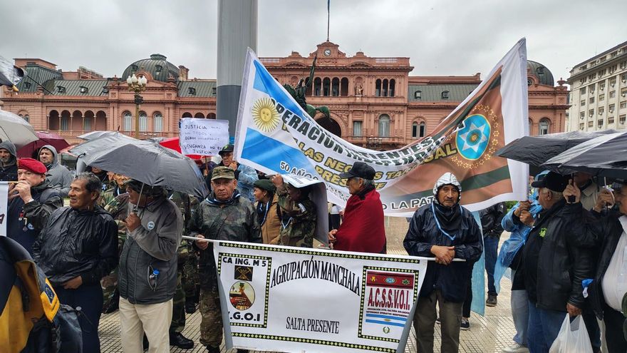Negacionistas del terrorismo de Estado reclamaron por la liberación de represores