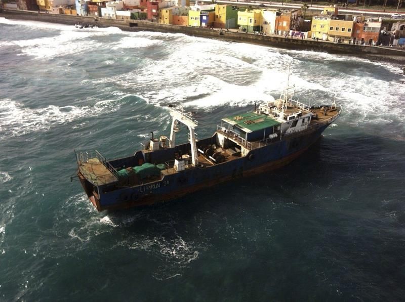'Lian Run' encallado en Las Palmas de Gran Canaria | Salvamento Marítimo