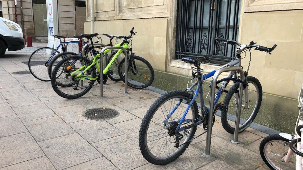 Por La Rioja propone ayudas directas a la compra de bicicletas urbanas y pistas polideportivas en los barrios