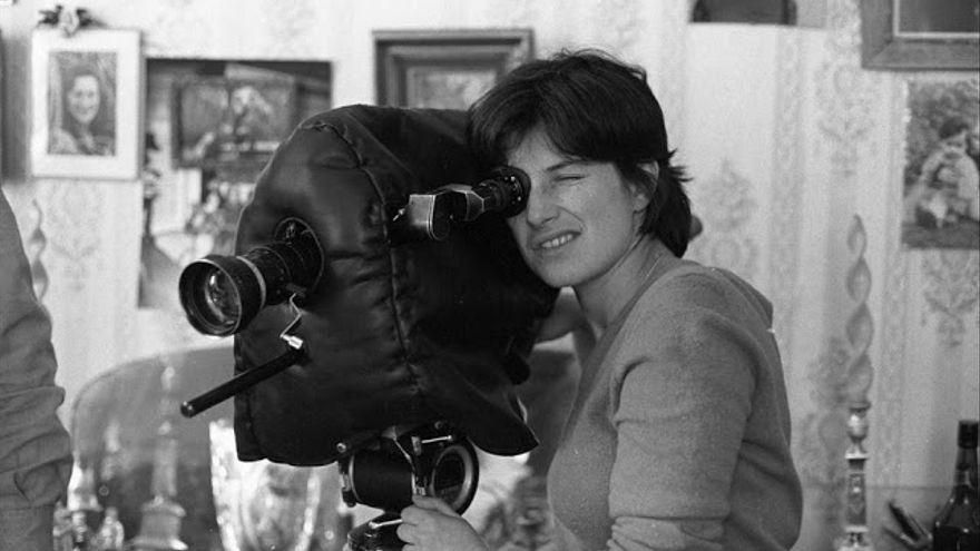 'Una familia en Bruselas': el monólogo de la cineasta Chantal Akerman sobre su madre y la pérdida