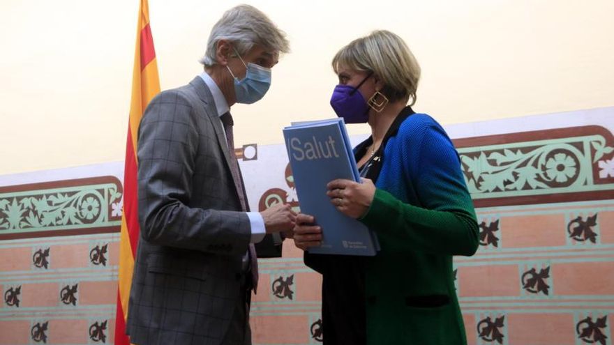 El fiscal pide investigar al conseller catalán de Salud por discriminar a policías y guardias en la vacunación