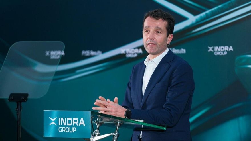 El Gobierno desvela que la CNMV analiza la salida de los Escribano del accionariado Indra
